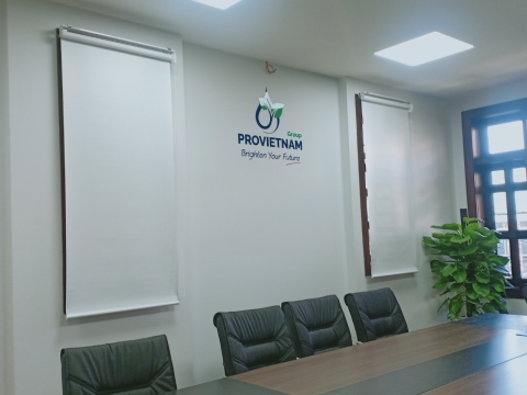 Thi công rèm cuốn văn phòng