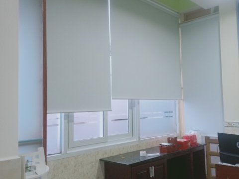 Thi công rèm cuốn văn phòng